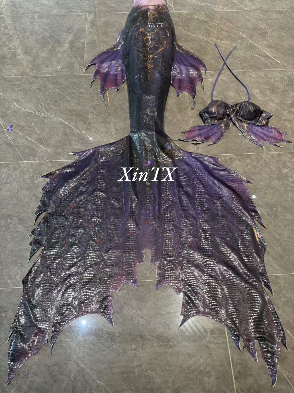 man woman mermaid tail hot sta - Aquarium & Marine Museum Kota Kinabalu ulasan dan harga